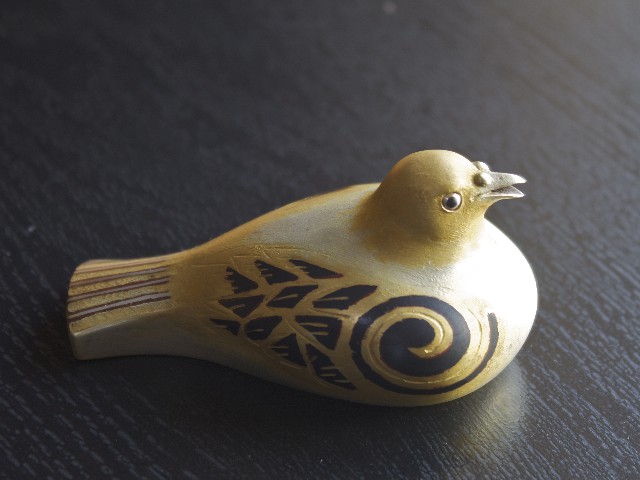 Water Drop Pitcher "Pigeon"